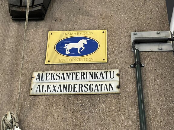 nkk_FIN_Helsinki_20241228_Straßenschild_001.JPG  